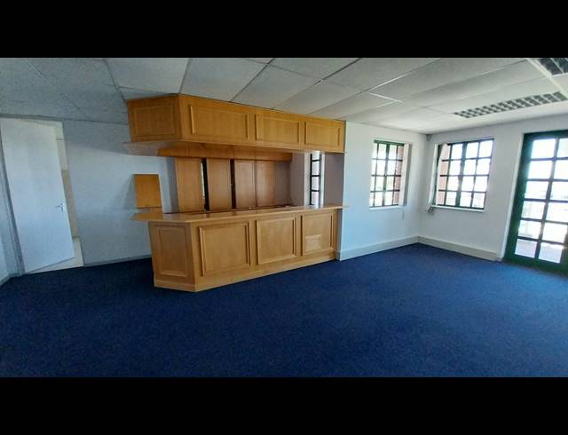 1,029M² OFFICE TO LET IN CLAREMONT